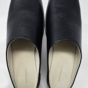 Intentionally Blank Rise Up Mule in Black Pebble Leather, Size 10 (Runs small)